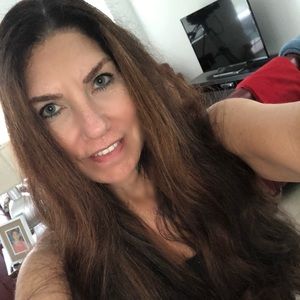 Meet your Posher, Flory